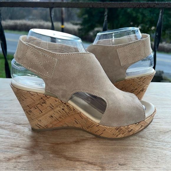 CORDANI Beige Suede Leather Heeled Platform Wedge Sandals 7.5 US - Picture 8 of 11